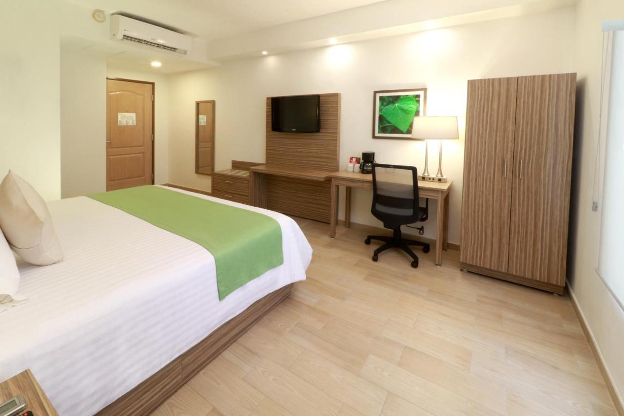Wyndham Garden Monterrey Valle Real Ngoại thất bức ảnh