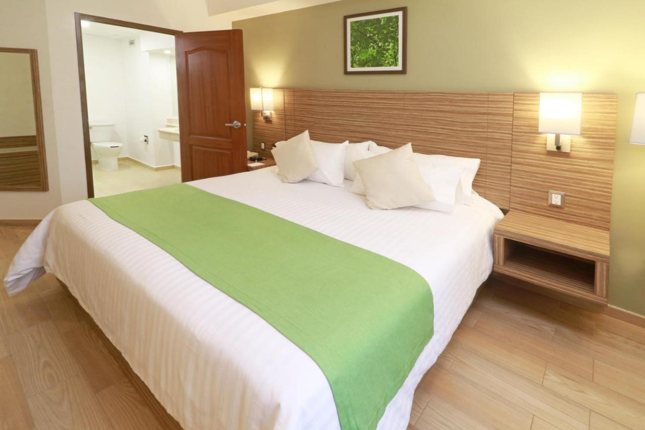 Wyndham Garden Monterrey Valle Real Ngoại thất bức ảnh