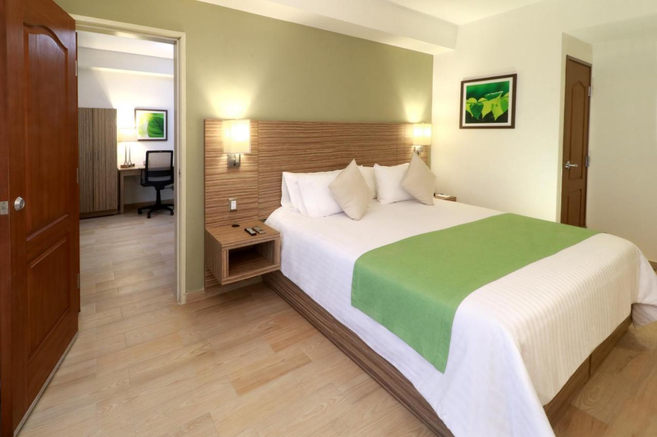 Wyndham Garden Monterrey Valle Real Ngoại thất bức ảnh