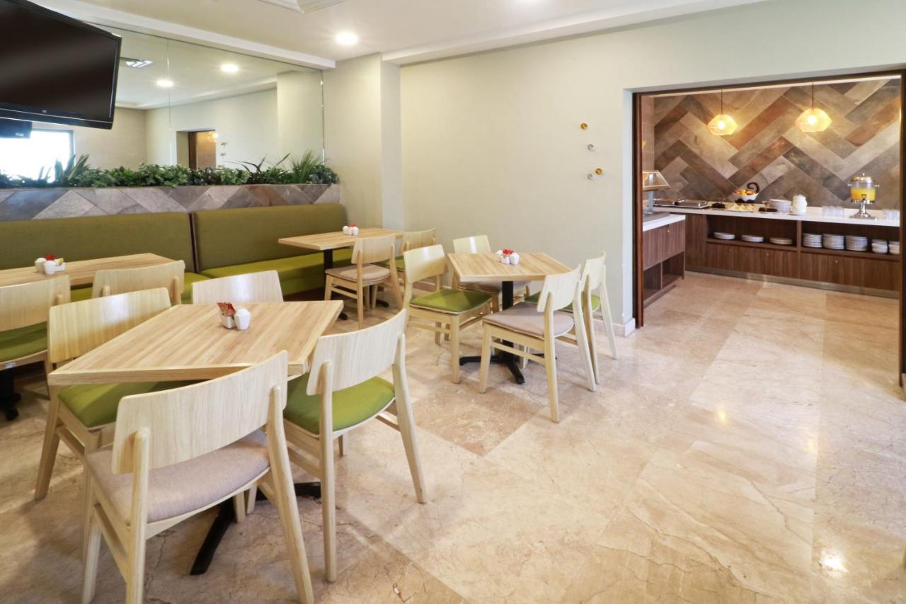 Wyndham Garden Monterrey Valle Real Ngoại thất bức ảnh