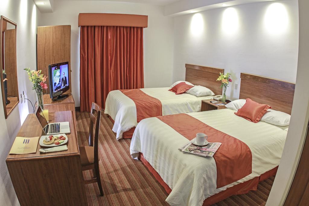 Wyndham Garden Monterrey Valle Real Phòng bức ảnh