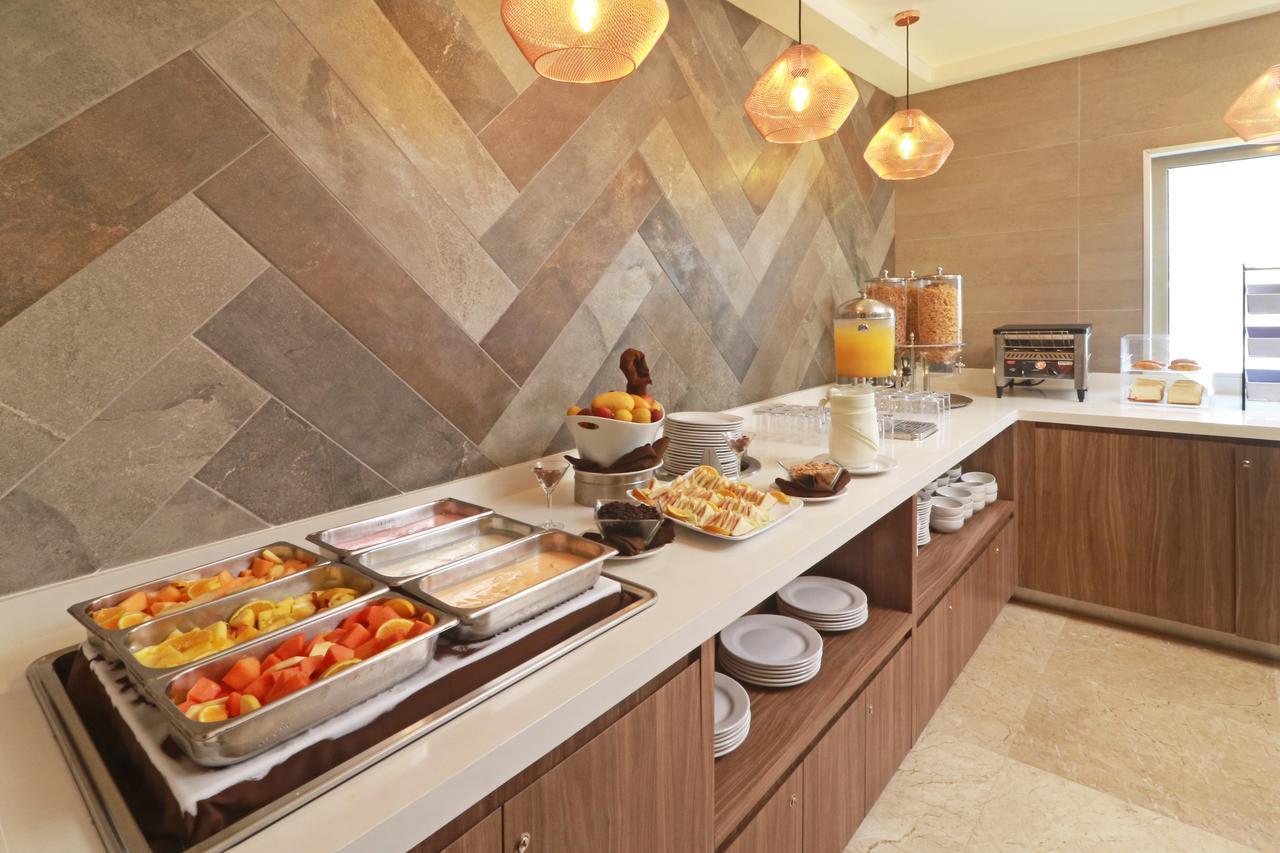 Wyndham Garden Monterrey Valle Real Ngoại thất bức ảnh