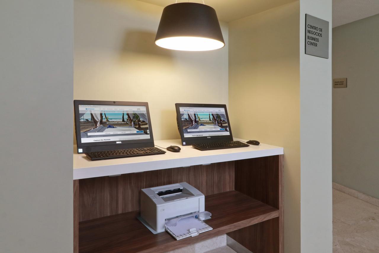 Wyndham Garden Monterrey Valle Real Ngoại thất bức ảnh