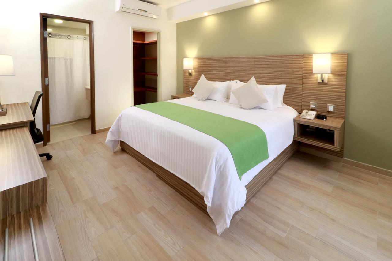 Wyndham Garden Monterrey Valle Real Ngoại thất bức ảnh